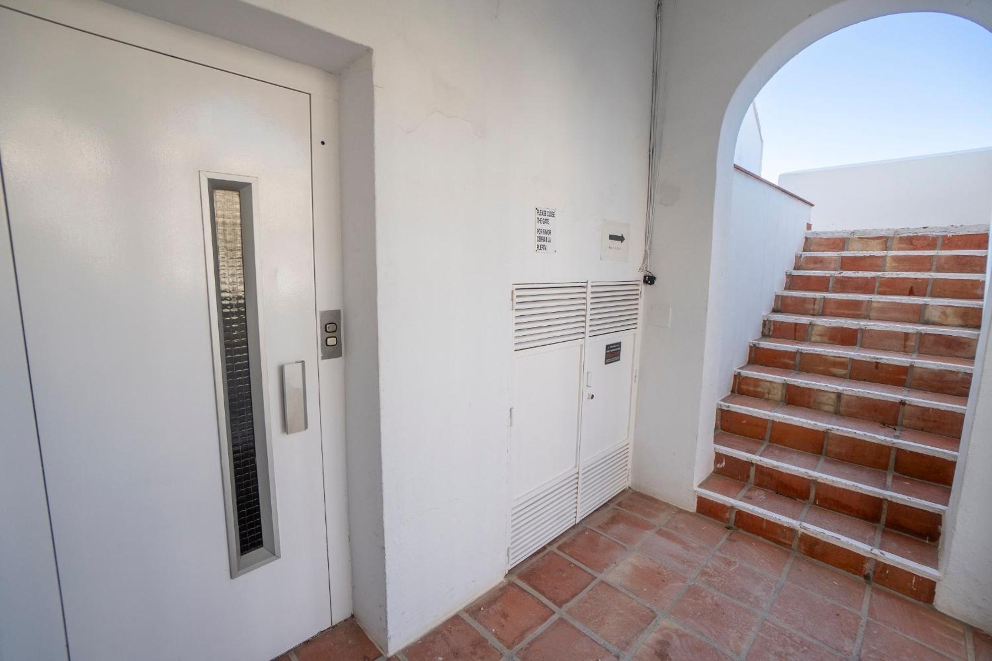 Residensol 13 Menyber Apartment เนร์คา ภายนอก รูปภาพ
