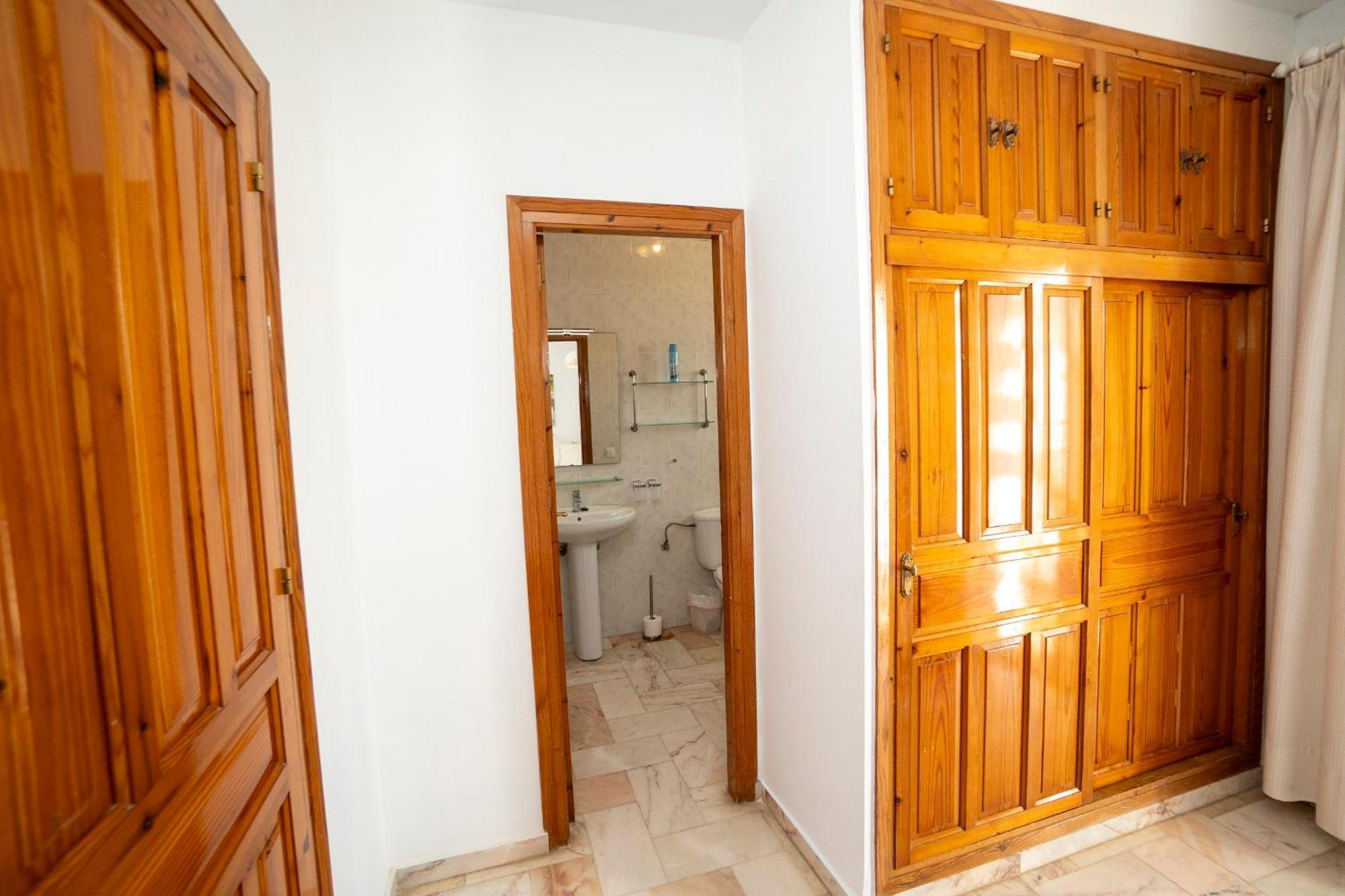 Residensol 13 Menyber Apartment เนร์คา ภายนอก รูปภาพ