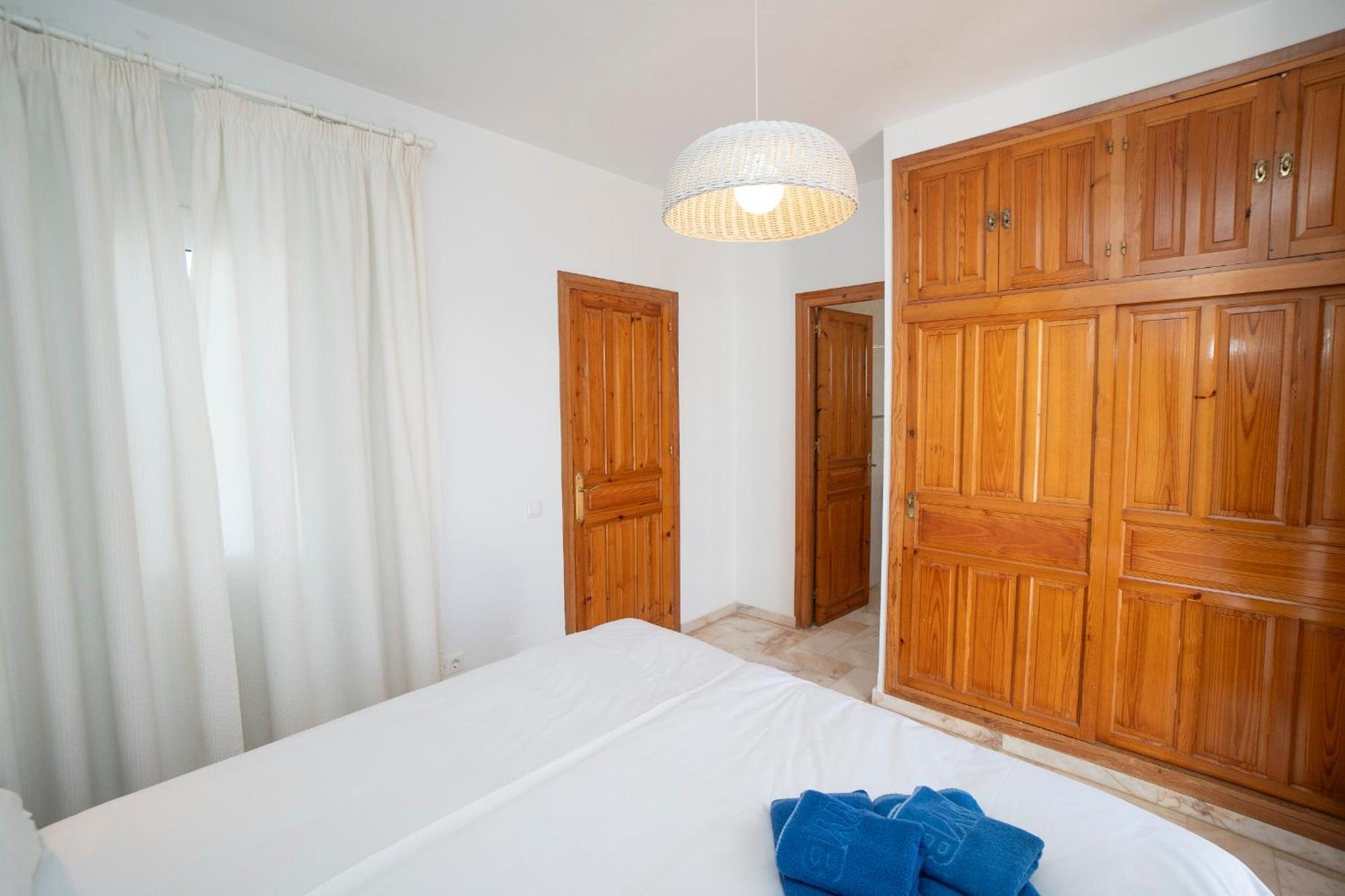 Residensol 13 Menyber Apartment เนร์คา ภายนอก รูปภาพ