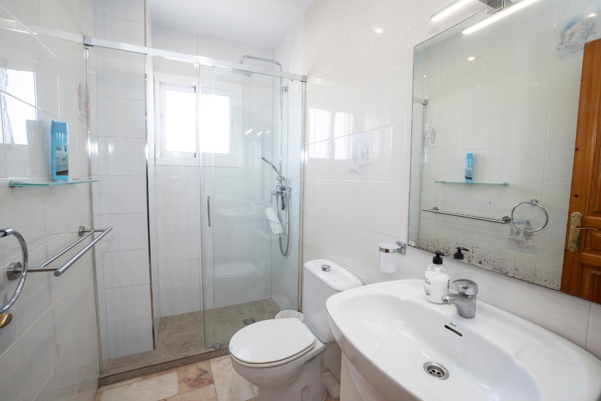 Residensol 13 Menyber Apartment เนร์คา ภายนอก รูปภาพ